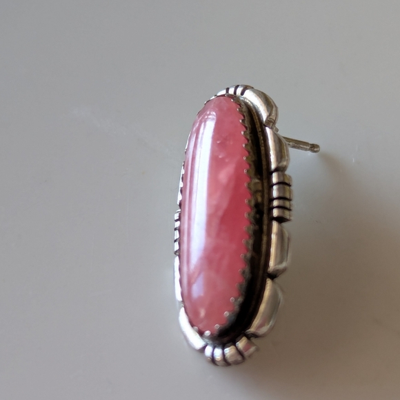 Vintage Native American Pink Mother of Pearl Earrings - Picture 7 of 8